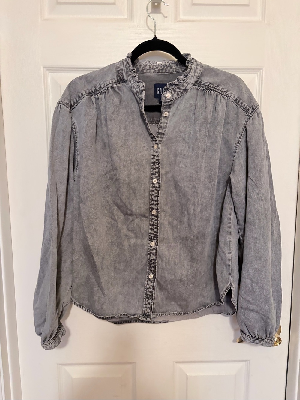 GAP Washed Chambray Button-Up Shirt - Light Gray. Button sleeves. Ruffle collar